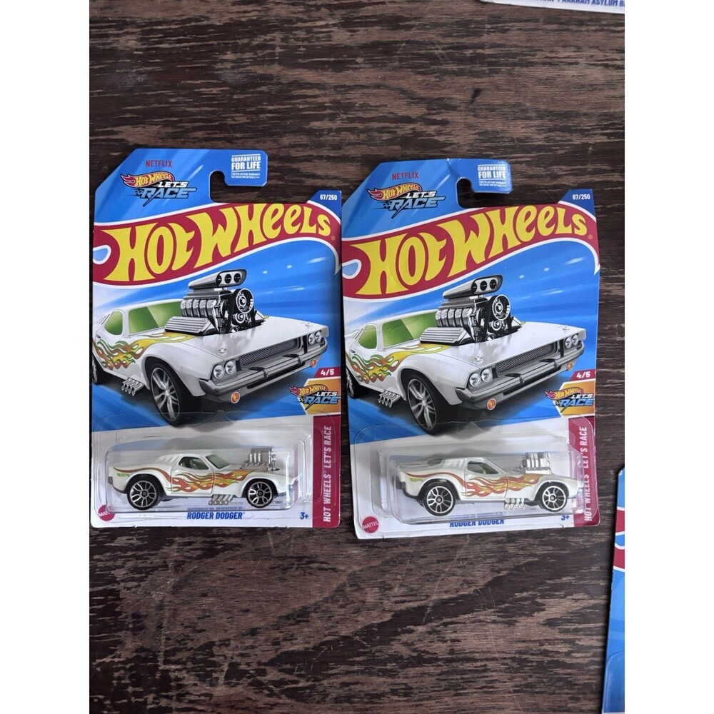 Lot 2 Hot Wheels Rodger Dodger White Flames Let’s Race 67/250 New Sealed